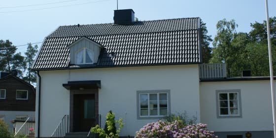 Takläggning Nykvarnsvägen