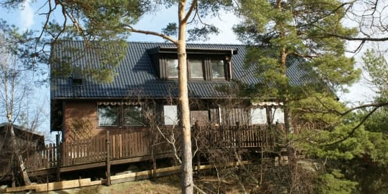 Takläggning Skogshällsbacken