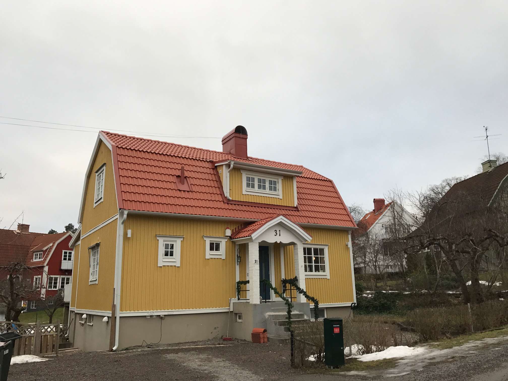 Takläggning Fältmarskalksvägen Bromma