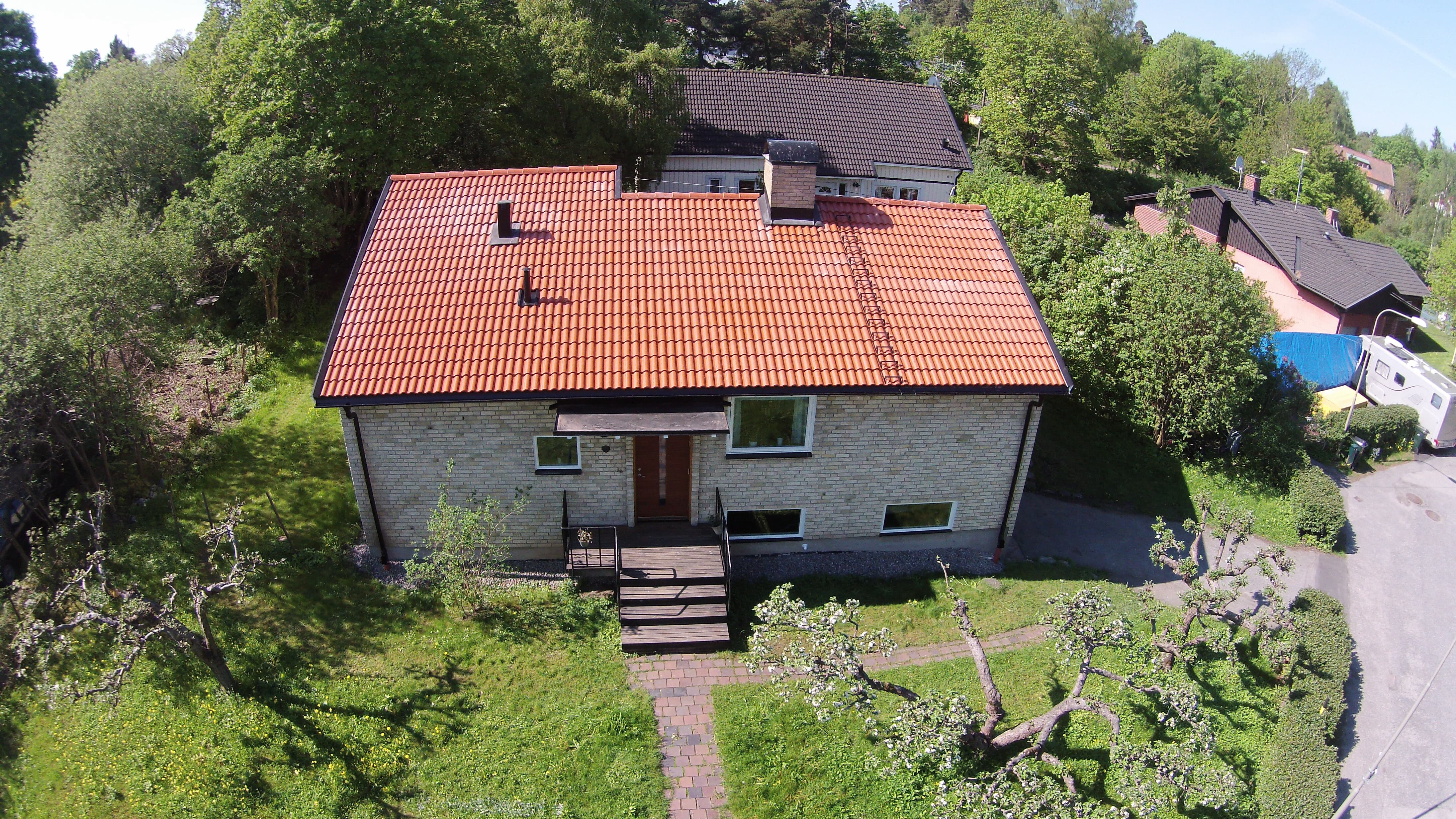 Takläggning Gribbyvägen