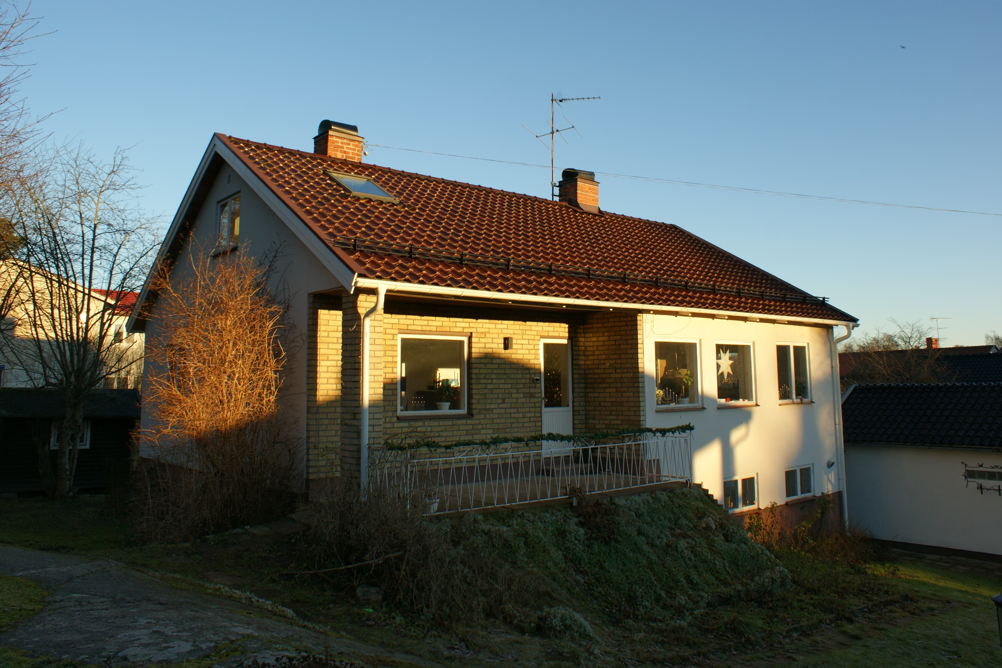 Takläggning Lövåsvägen